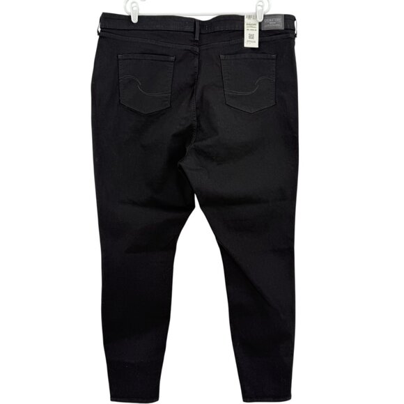 Signature By Levi Strauss Gold Women's Totally Shaping Skinny Black Jeans 26L NW - Picture 2 of 12